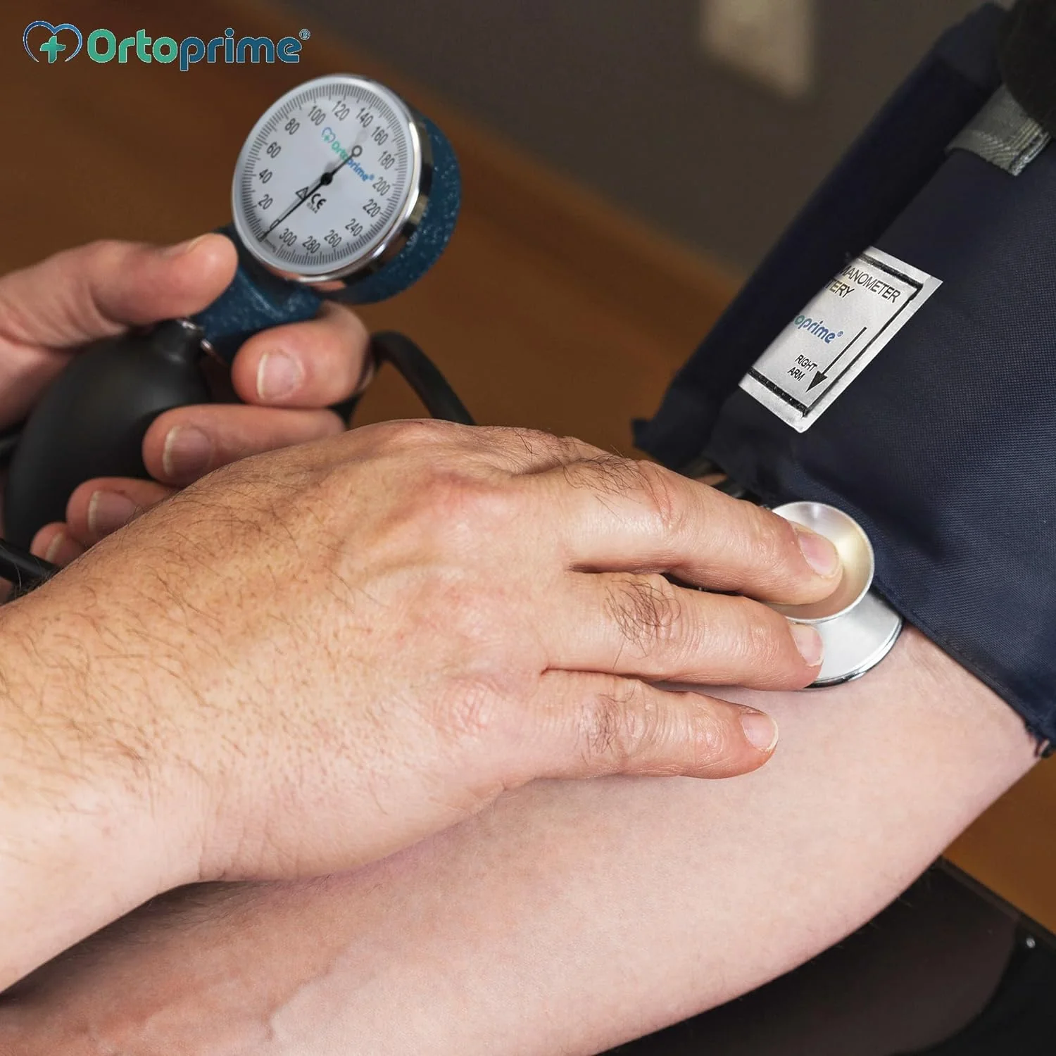 Tensiómetro de Brazo Manual Profesional Esfigmomanómetro - Image 3